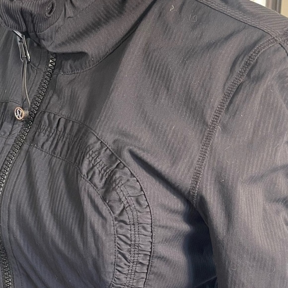 Lululemon Reversible Dance Studio Zip Up Jacket Sz 6 pre loved - Picture 13 of 13